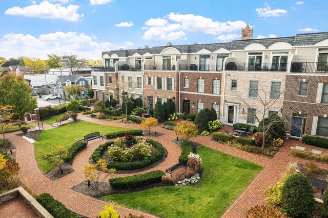 353 E Liberty Drive, Wheaton, IL 60187