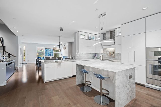 353 E Liberty Drive, Wheaton, IL 60187