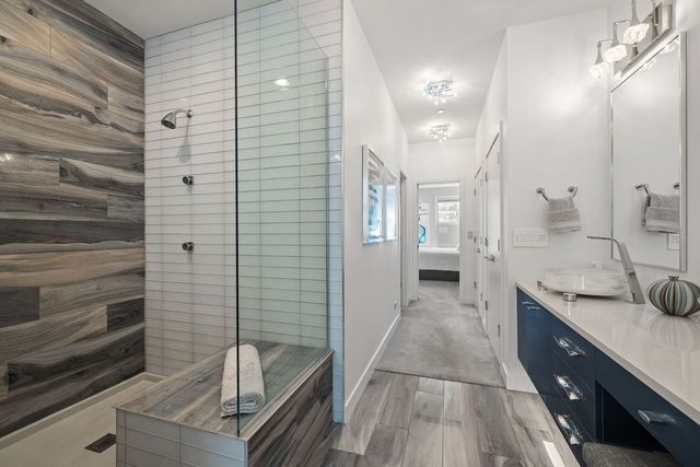 353 E Liberty Drive, Wheaton, IL 60187