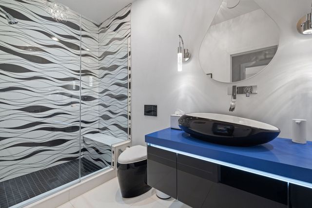 353 E Liberty Drive, Wheaton, IL 60187