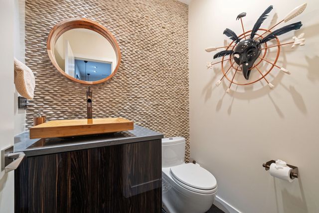 353 E Liberty Drive, Wheaton, IL 60187