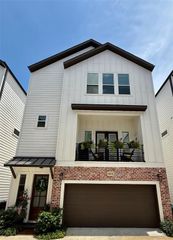 952 Fisher Street E, Houston, TX 77018