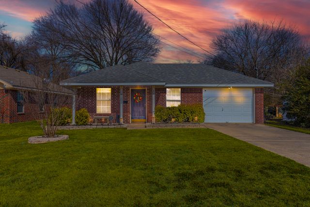 1202 Spring Street, Waco, TX 76704