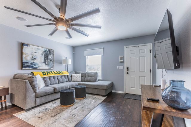 1202 Spring Street, Waco, TX 76704