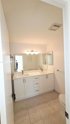 3247 NW 123rd Ave, Sunrise, FL 33323