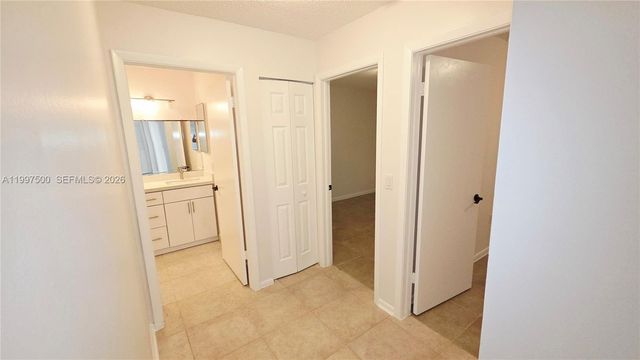 3247 NW 123rd Ave, Sunrise, FL 33323