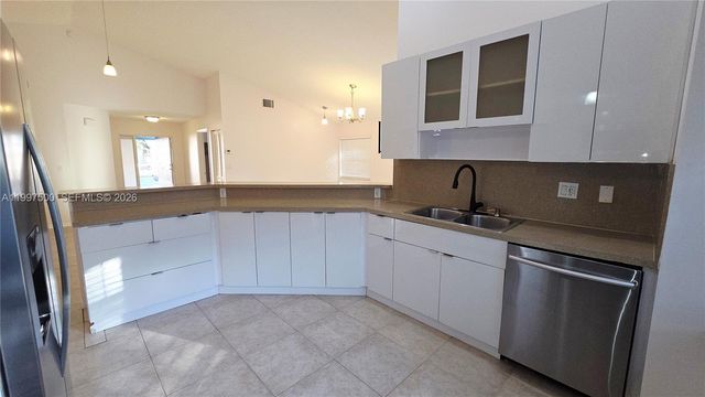 3247 NW 123rd Ave, Sunrise, FL 33323