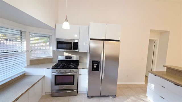 3247 NW 123rd Ave, Sunrise, FL 33323