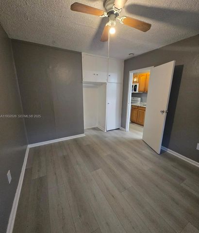 3981 SW 12th Pl 3, Fort Lauderdale, FL 33312