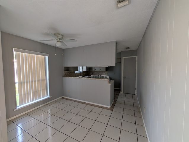 1606 Spicewood Dr, Corpus Christi, TX 78412