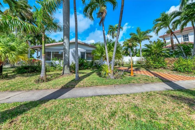 1117 SE 5th St, Deerfield Beach, FL 33441