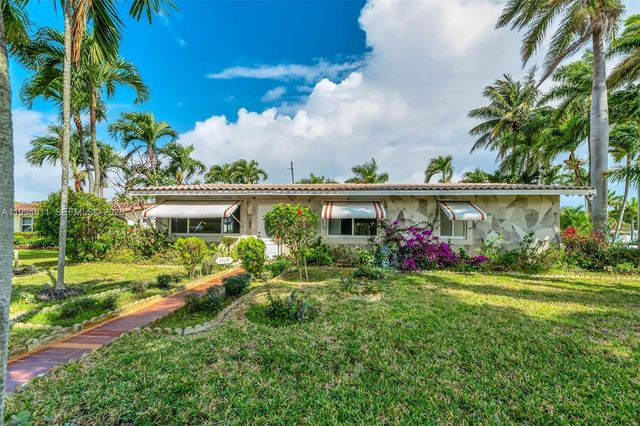 1117 SE 5th St, Deerfield Beach, FL 33441