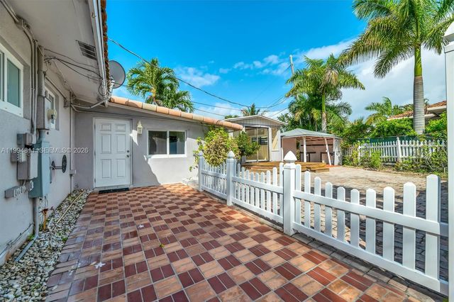 1117 SE 5th St, Deerfield Beach, FL 33441