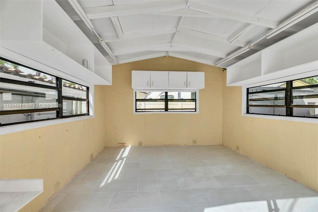 1117 SE 5th St, Deerfield Beach, FL 33441