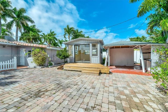 1117 SE 5th St, Deerfield Beach, FL 33441