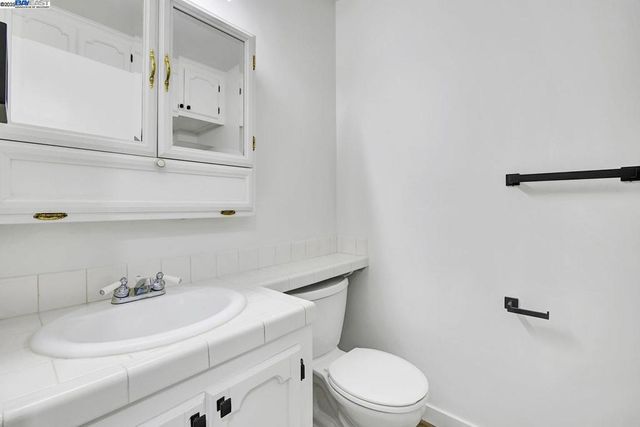 37690 Los Arboles Dr, Fremont, CA 94536