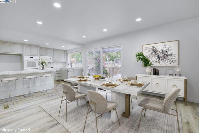 37690 Los Arboles Dr, Fremont, CA 94536