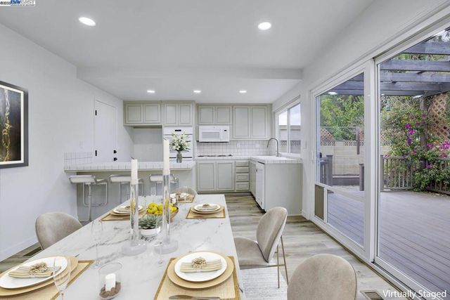 37690 Los Arboles Dr, Fremont, CA 94536