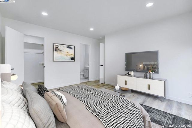 37690 Los Arboles Dr, Fremont, CA 94536