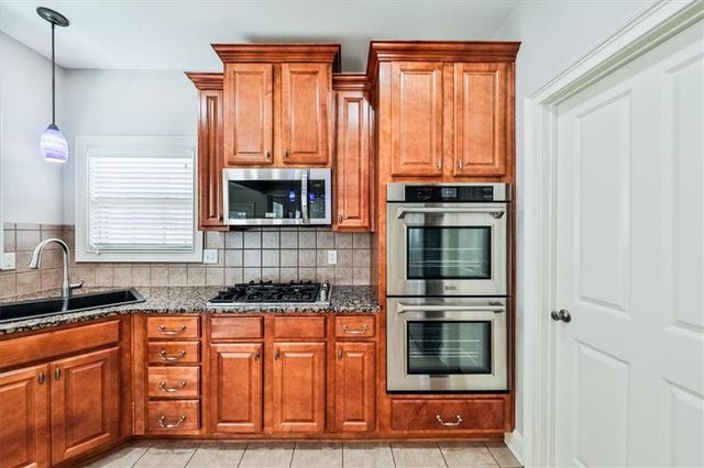 3160 Woodberry Farm Lane, Powder Springs, GA 30127