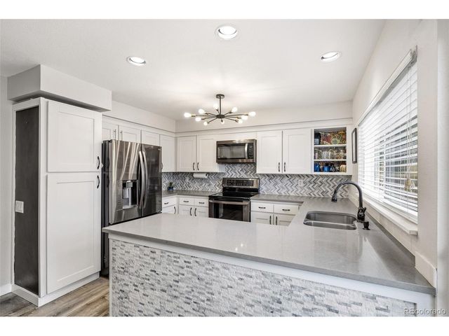 10915 W Half Moon Pass, Littleton, CO 80127