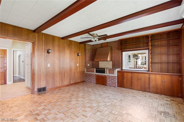 2333 16th Street, Cuyahoga Falls, OH 44223