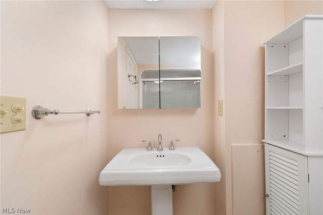 2333 16th Street, Cuyahoga Falls, OH 44223
