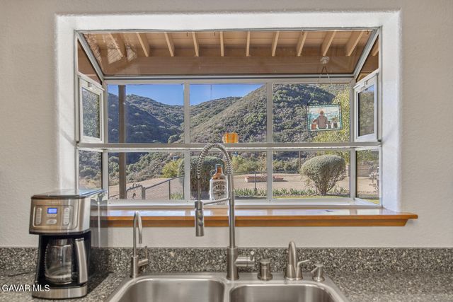 11551 Lonesome Valley Rd Road, Leona Valley, CA 93551