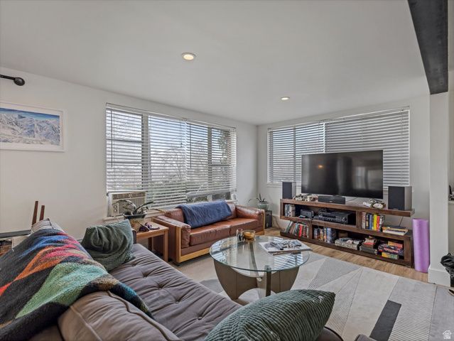 517 N WEST CAPITOL ST, Salt Lake City, UT 84103