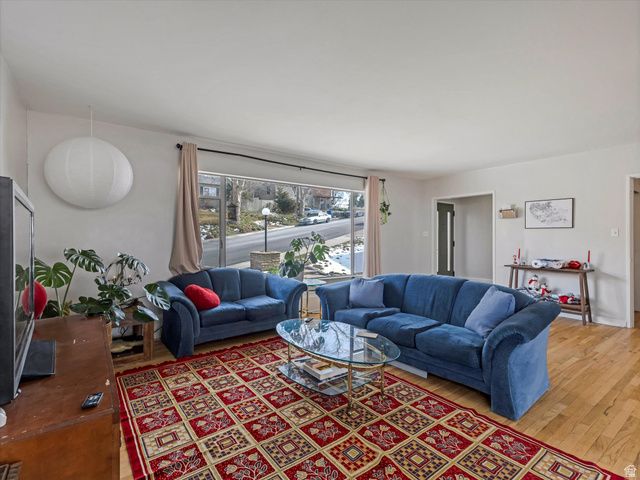 517 N WEST CAPITOL ST, Salt Lake City, UT 84103