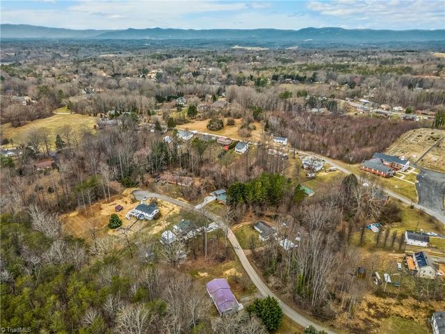 133 Salem Drive, Mount Airy, NC 27030