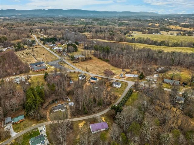 133 Salem Drive, Mount Airy, NC 27030