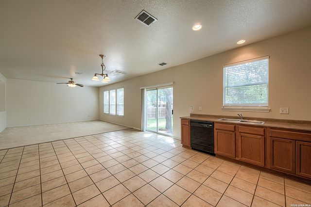 6618 Woodbell, Live Oak, TX 78233