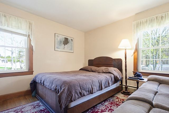 136 Chapel St, Gardner, MA 01440