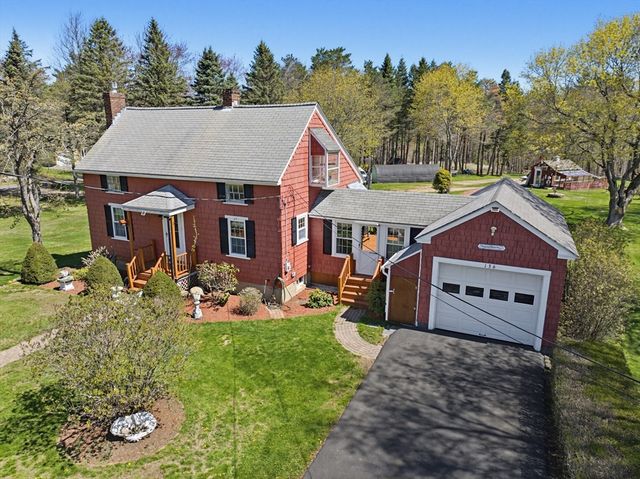 136 Chapel St, Gardner, MA 01440