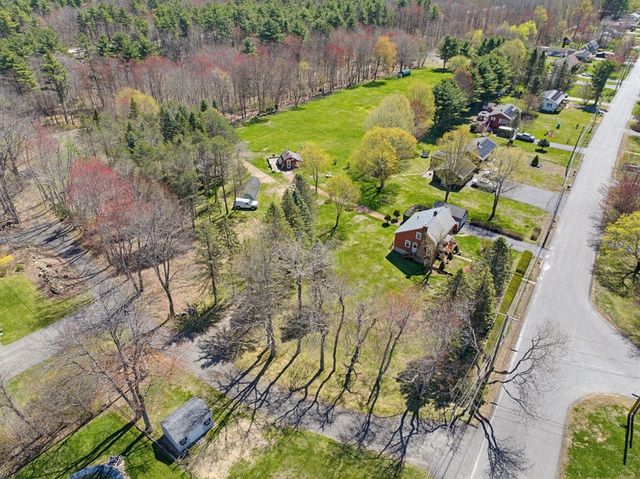 136 Chapel St, Gardner, MA 01440