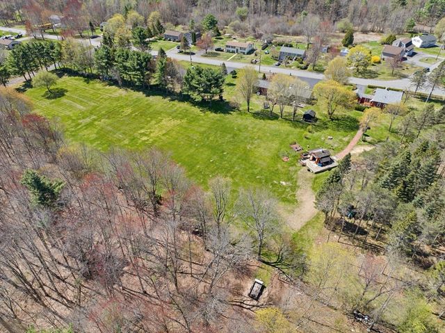 136 Chapel St, Gardner, MA 01440