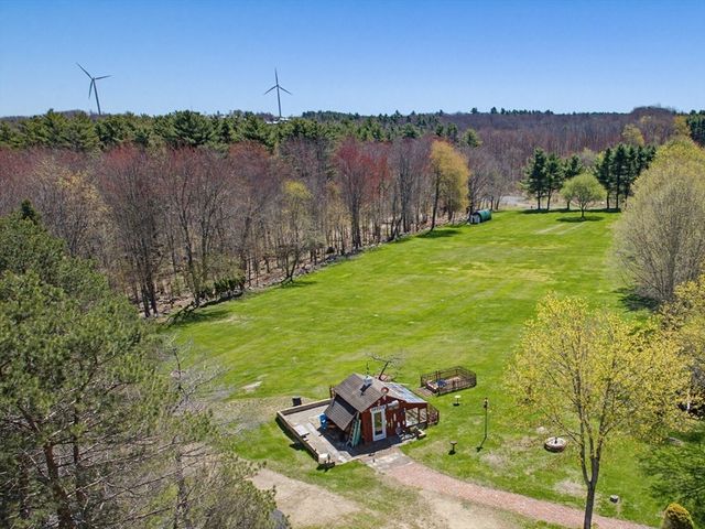 136 Chapel St, Gardner, MA 01440