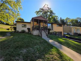 444 Spring Valley Rd, West Mifflin, PA 15122