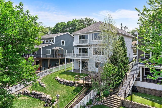 3868 Green Heights Trail SW, Prior Lake, MN 55372