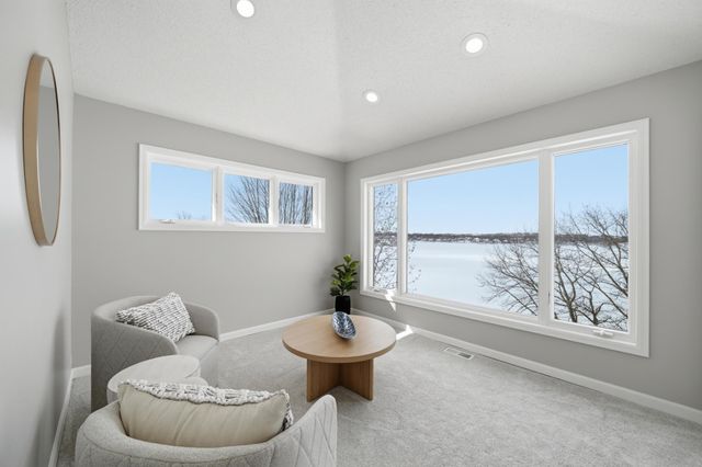 3868 Green Heights Trail SW, Prior Lake, MN 55372