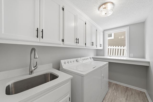 3868 Green Heights Trail SW, Prior Lake, MN 55372