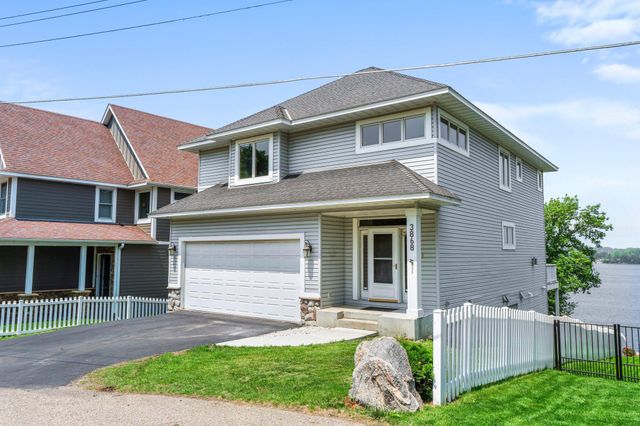 3868 Green Heights Trail SW, Prior Lake, MN 55372