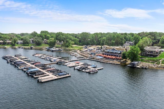 3868 Green Heights Trail SW, Prior Lake, MN 55372