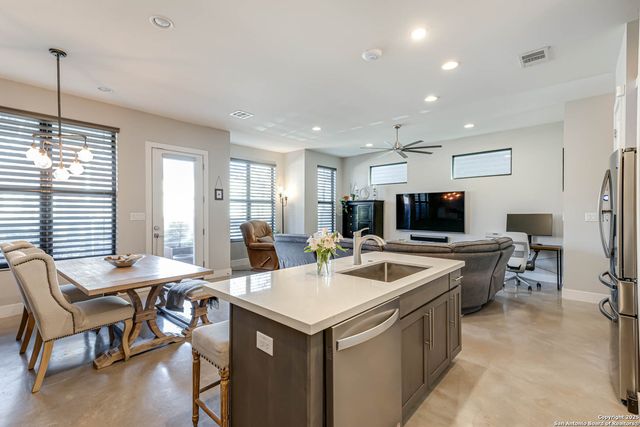203 Nogalitos St Unit 5, San Antonio, TX 78204