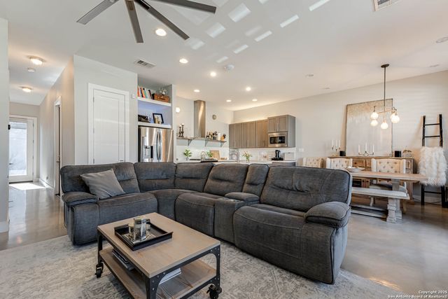 203 Nogalitos St Unit 5, San Antonio, TX 78204