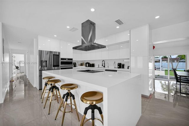 10202 SW 33rd St, Miami, FL 33165
