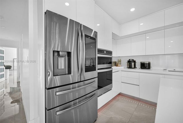 10202 SW 33rd St, Miami, FL 33165