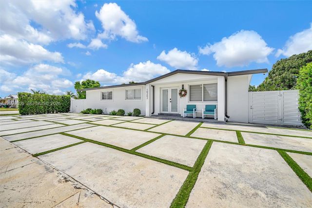 10202 SW 33rd St, Miami, FL 33165