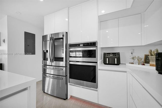 10202 SW 33rd St, Miami, FL 33165